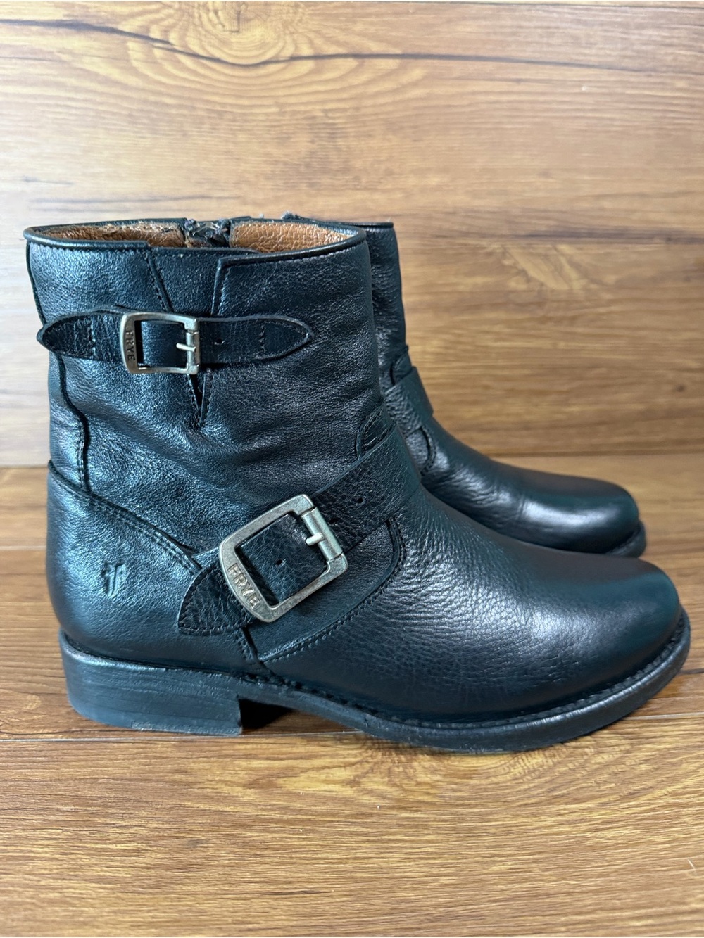 Frye-Vicky Engineer Leather Boots Shoes Women’s‎ Size 6.5